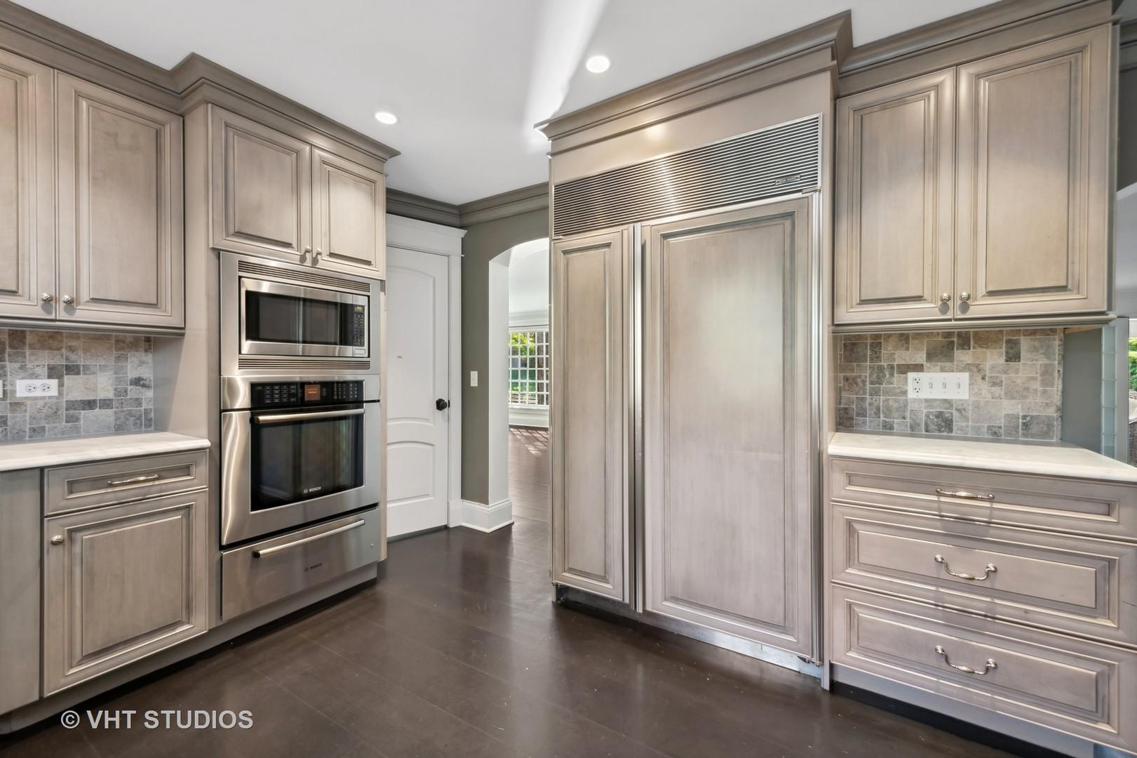 527 Castleview Court