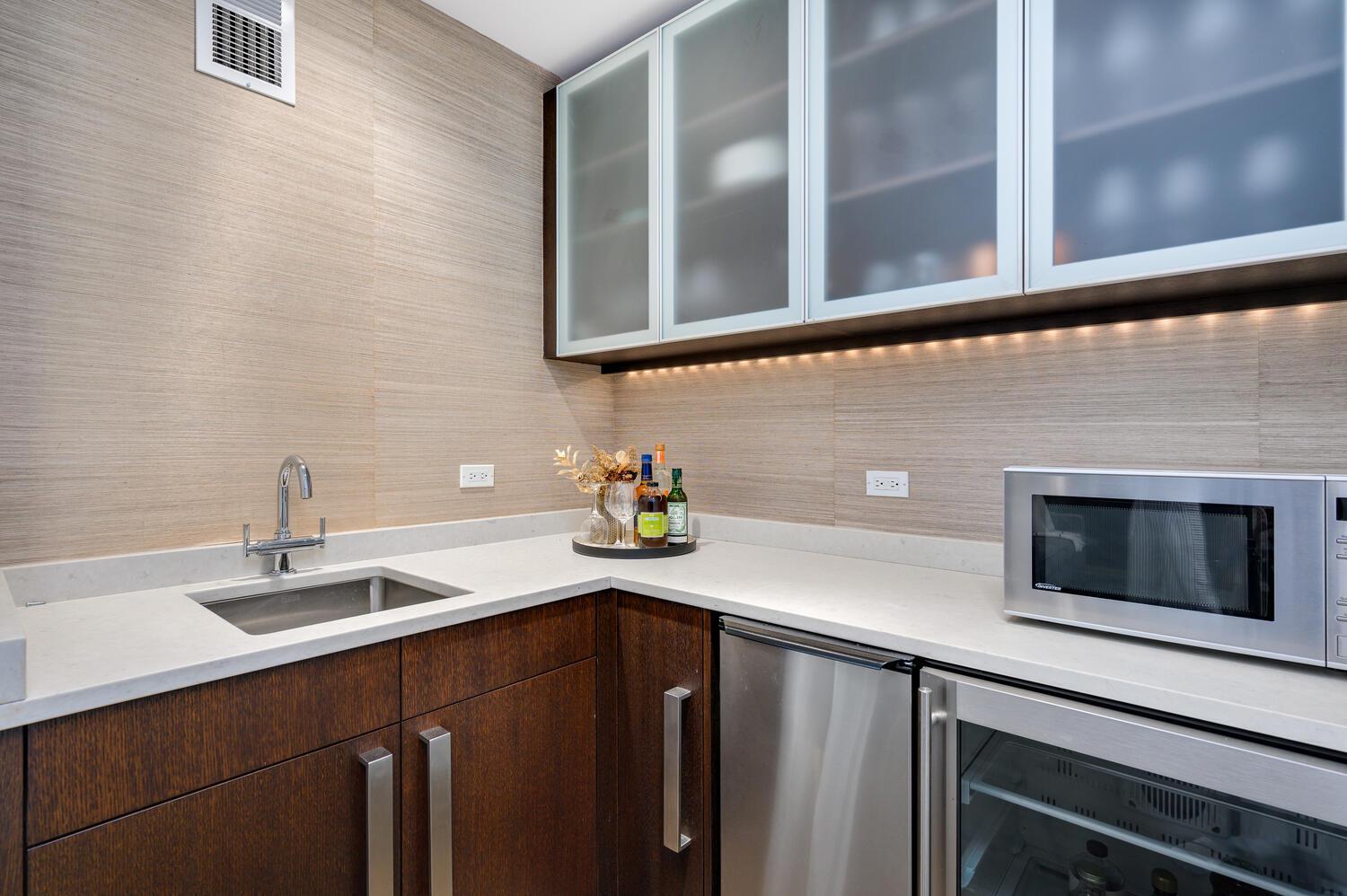 1717 N Damen Avenue Unit: PH