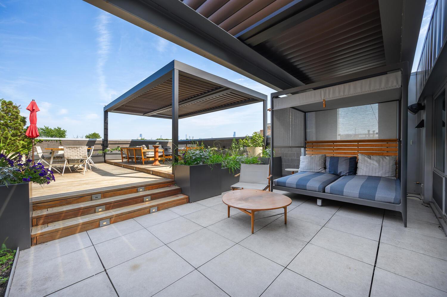 1717 N Damen Avenue Unit: PH