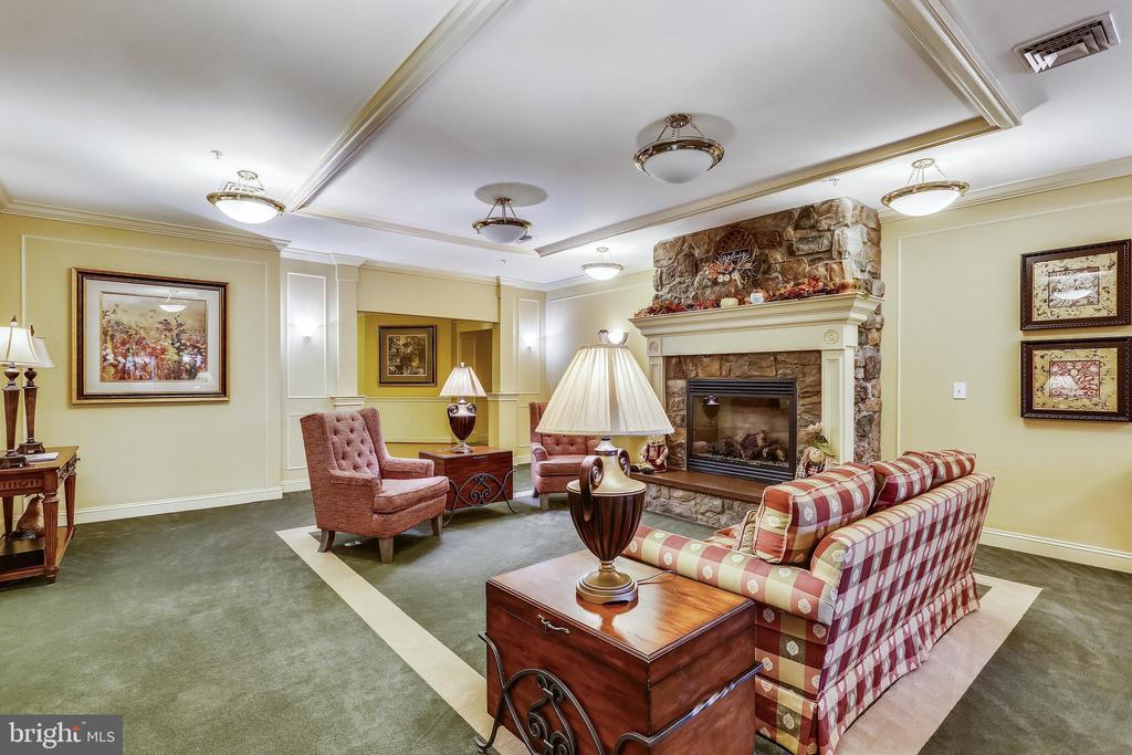 120 BURGESS HILL WAY Unit: 300